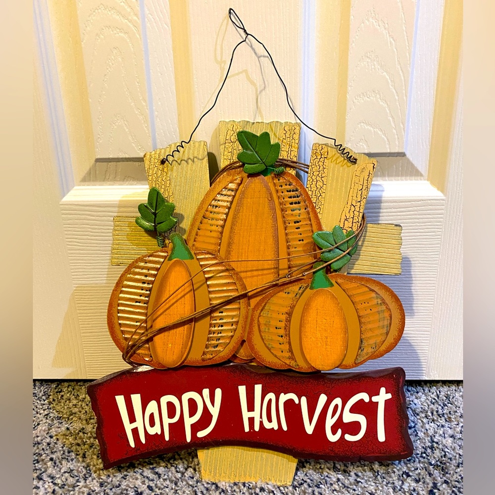 “Happy Harvest” fall hanging home decor sign
